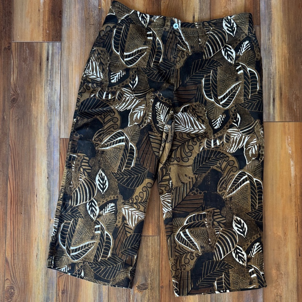 Chico’s Size 3 Brown Leaf Print Capri Pants Pull On Crop Wide Leg Boho